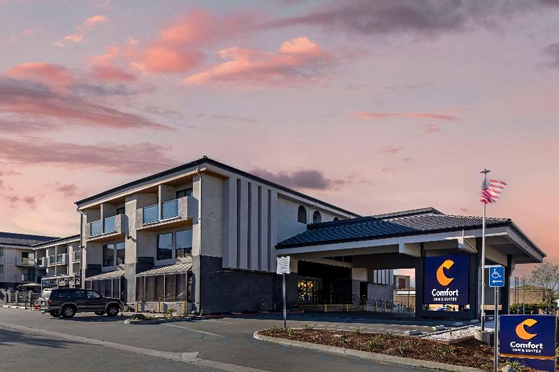 فندق Comfort Inn & Suites Irvine Spectrum