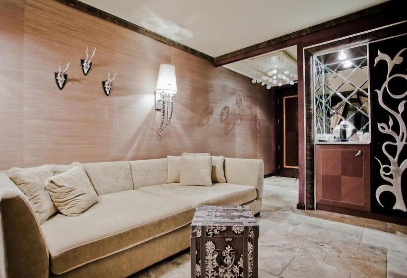 هتل Royal Castle Design & Spa