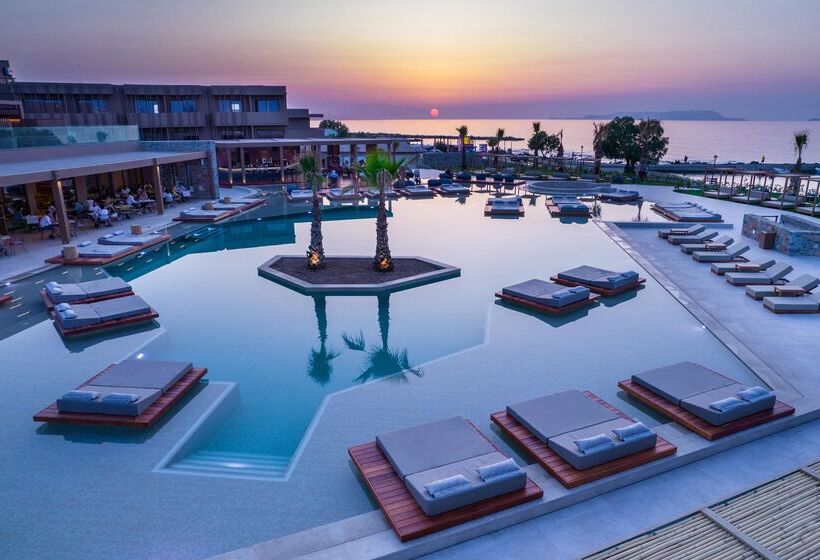 هتل Senseana Sea Side Resort & Aquadventure