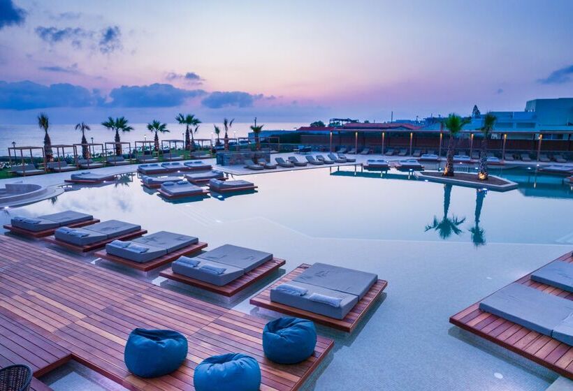 هتل Senseana Sea Side Resort & Aquadventure
