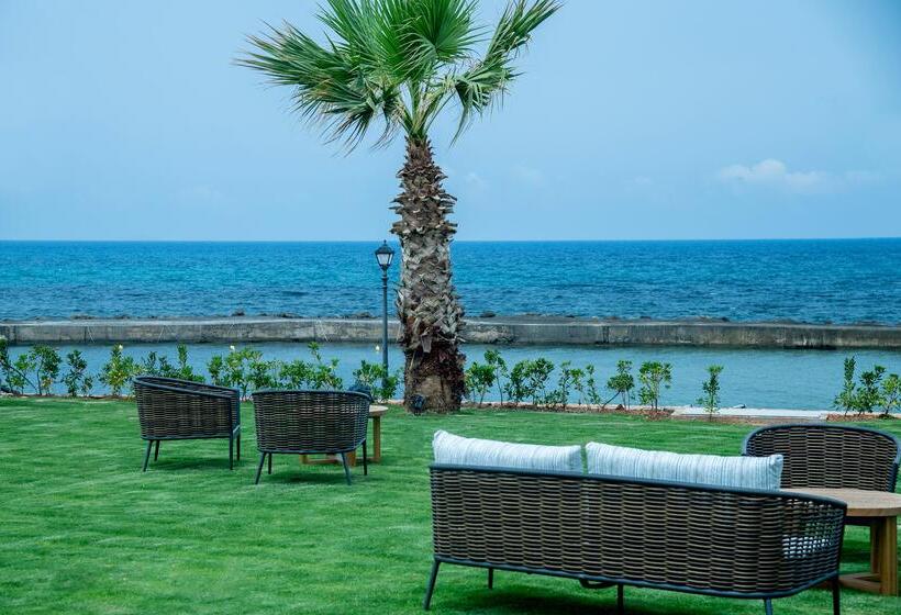 هتل Senseana Sea Side Resort & Aquadventure