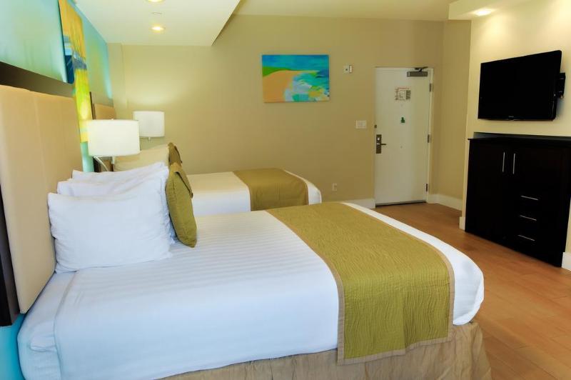 בית מלון כפרי Silver Palms Inn