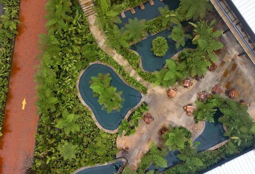 هتل Termales El Otoño