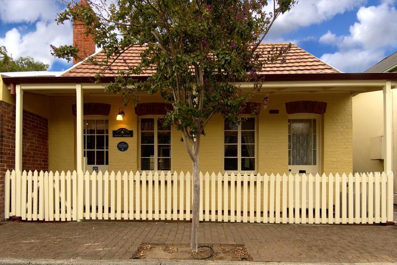 North Adelaide Heritage Cottage & Apartments