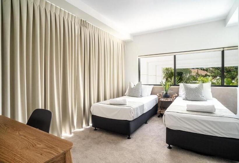 Ultra Broadbeach