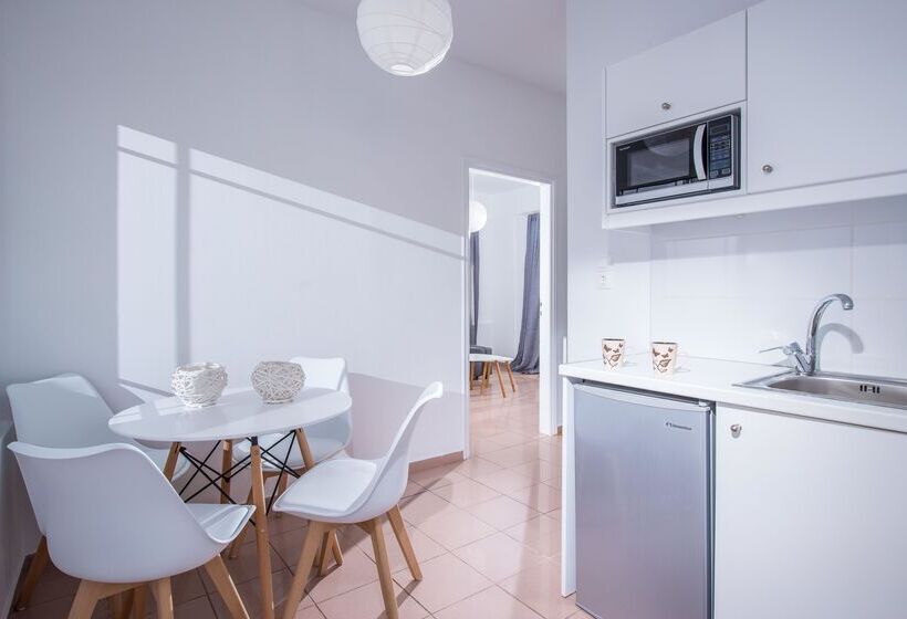 W Suites By Estia
