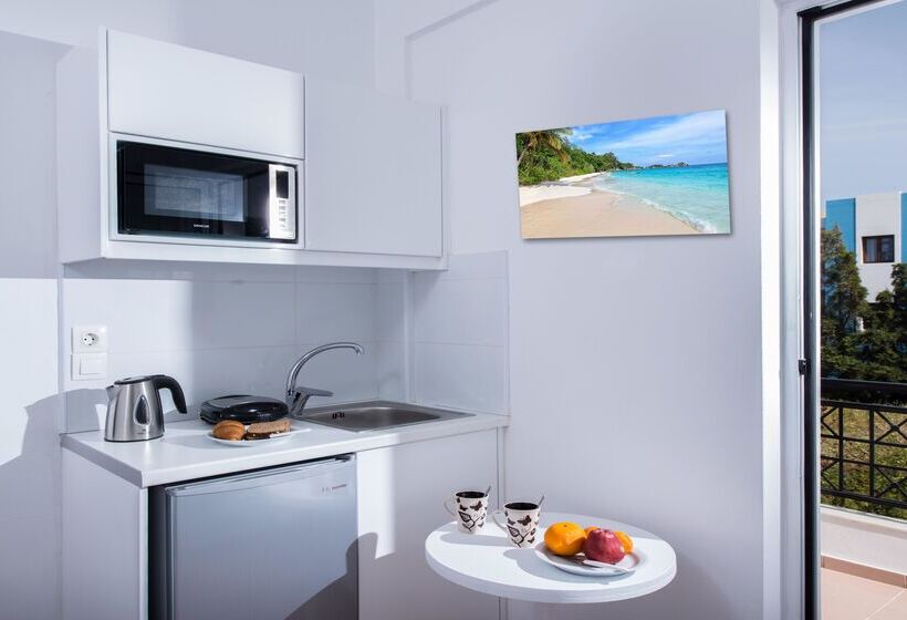 W Suites By Estia