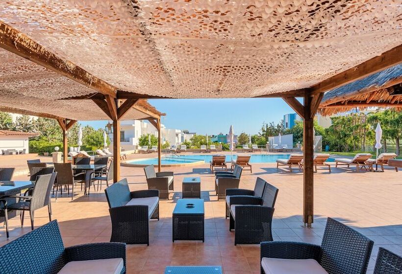 W Suites By Estia