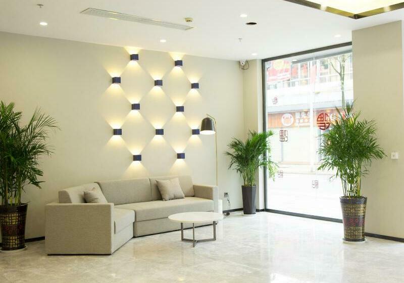 هتل 7 Days Inn Xingyi Pingdong Avenue