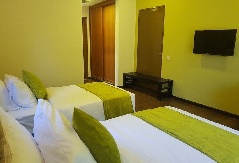 هتل Pangkor Holiday Resort
