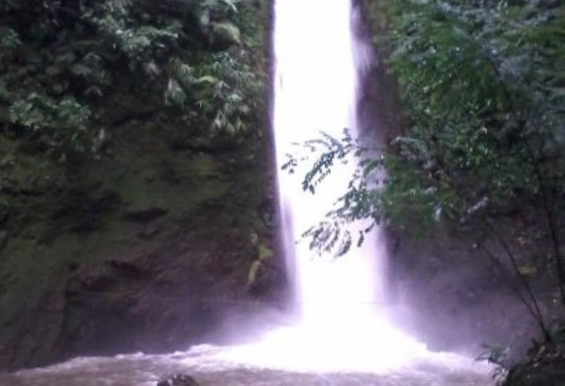 هتل Pondok Lariska