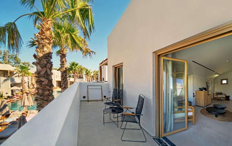 هتل Radisson Blu Zaffron Resort, Santorini
