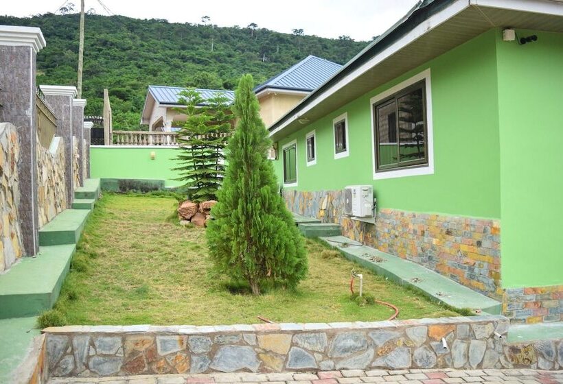 ペンション 3a's Guest House