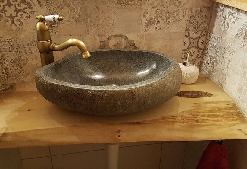 ホテル Au Soleil De Gruyères Chez Chantal