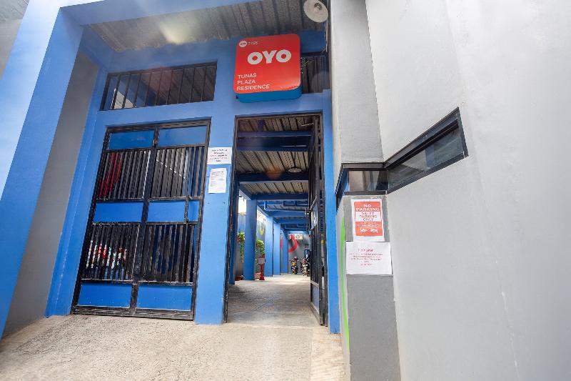 هتل Collection O Tunas Plaza Residence