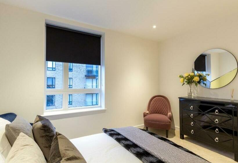 هتل 2 Bed Property Close To Heathrow Airport