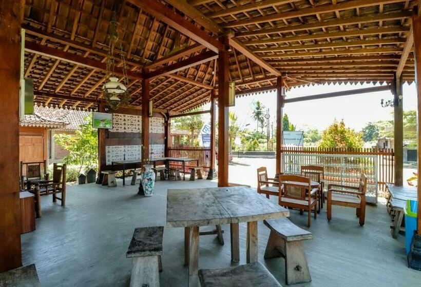 هتل Balkondes Duta Menoreh