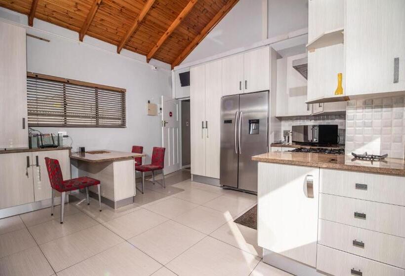 هتل Cashmere Suites