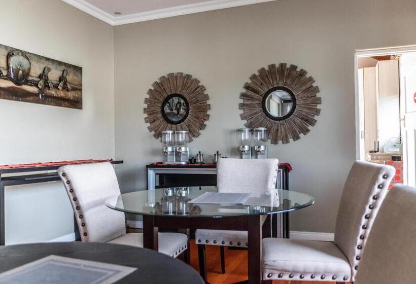 هتل Cashmere Suites