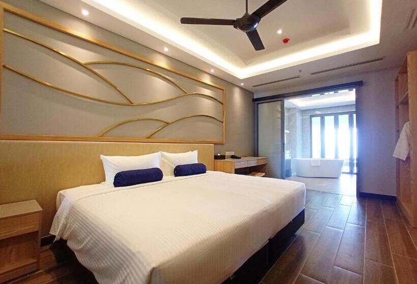 هتل Pacific Regency Beach Resort Port Dickson
