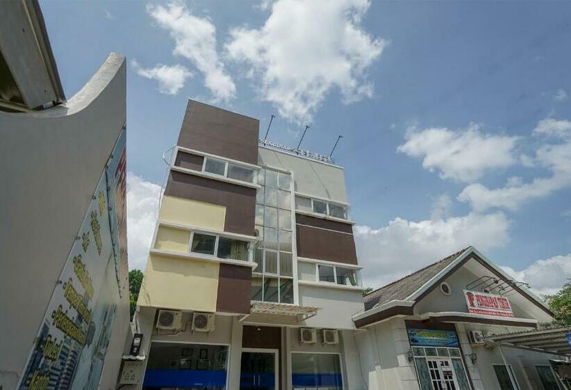 فندق Reddoorz Plus Near Palembang Airport 3