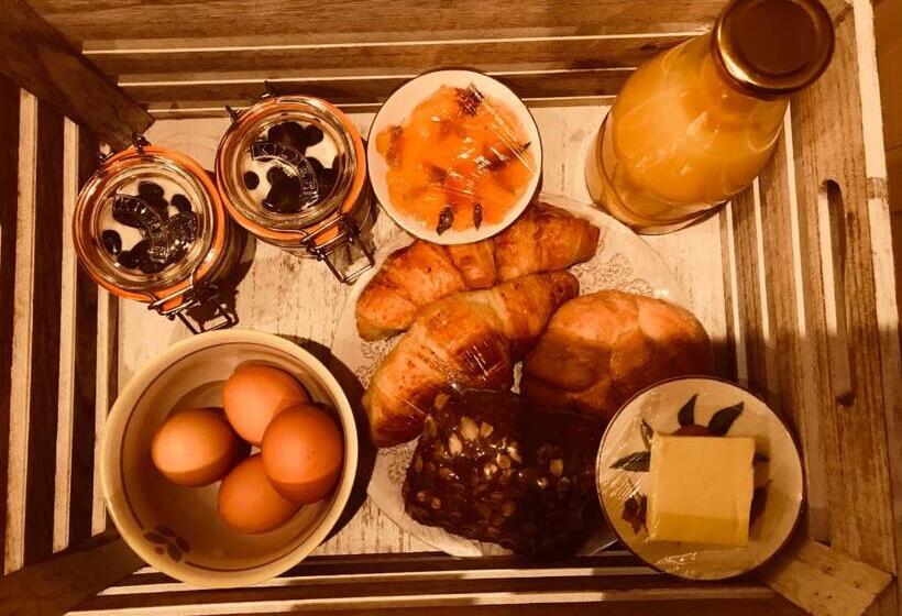 مبيت وإفطار The Cow Hide