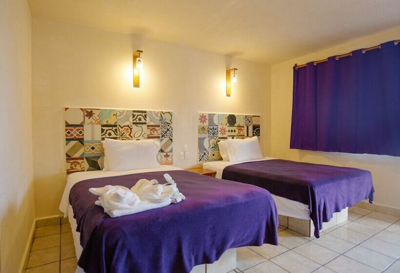 هتل Casa Anaya   Hostel