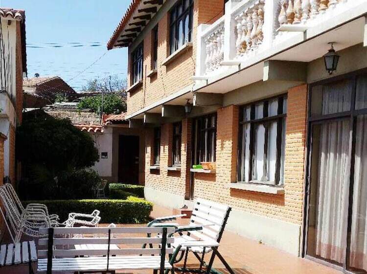 هتل Aladino S House