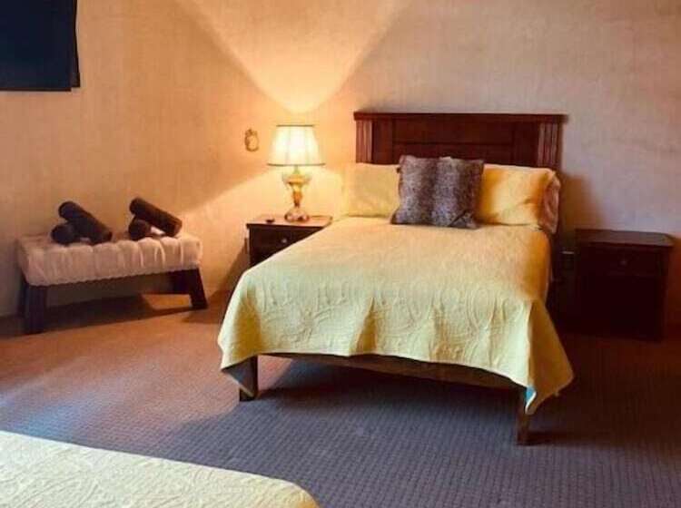فندق Euka Suites