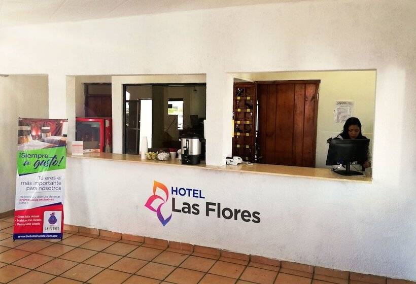 فندق Las Flores