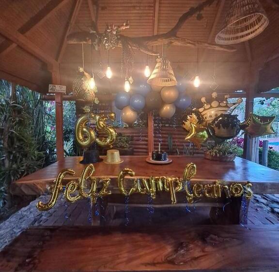 هتل Villa Sonia Eco Hostel