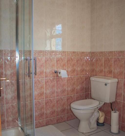 مبيت وإفطار The Coach Inn