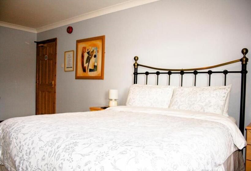 مبيت وإفطار The Coach Inn