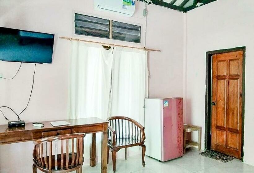 فندق Ombak Indah Resort Tanjung Setia