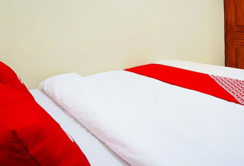 هتل Oyo Flagship 90723 Khalifi House Malang