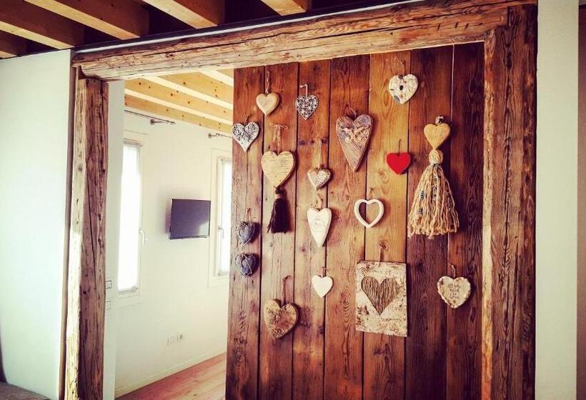 تختخواب و صبحانه Pie Castello