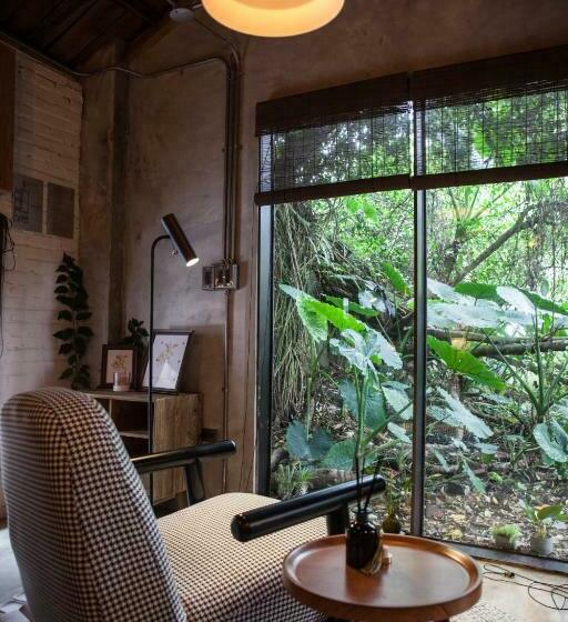 تختخواب و صبحانه Twilight Forest