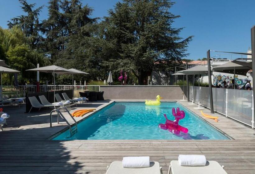هتل Ibis Styles Lyon Bron Eurexpo