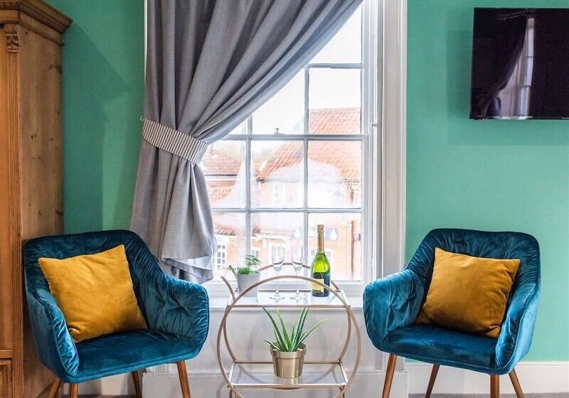 فندق The Boarding House