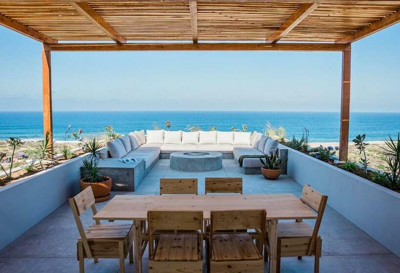 Topia Retreat  Sunset Suite
