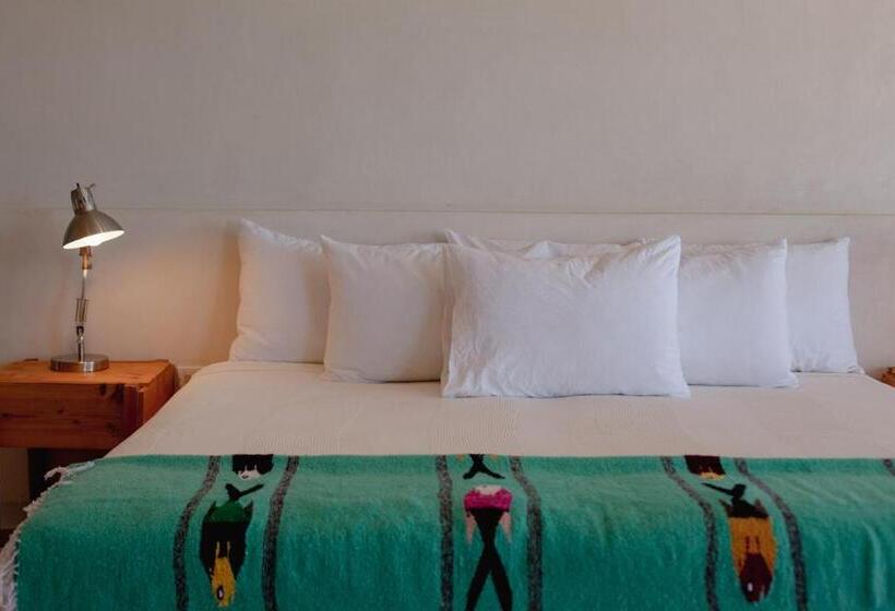 Topia Retreat  Sunset Suite