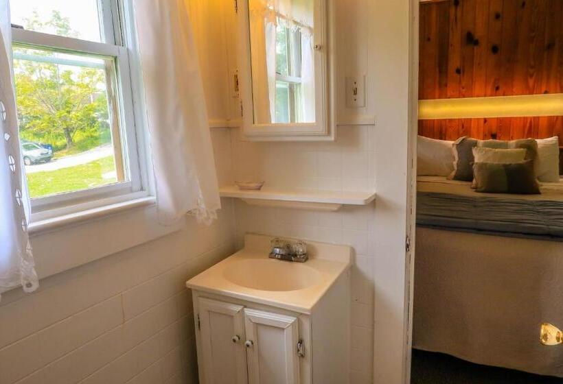 فندق صغير Mountainaire Inn And Log Cabins