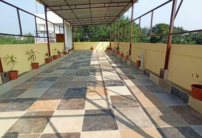 בית מלון כפרי Anand Lok Vatika