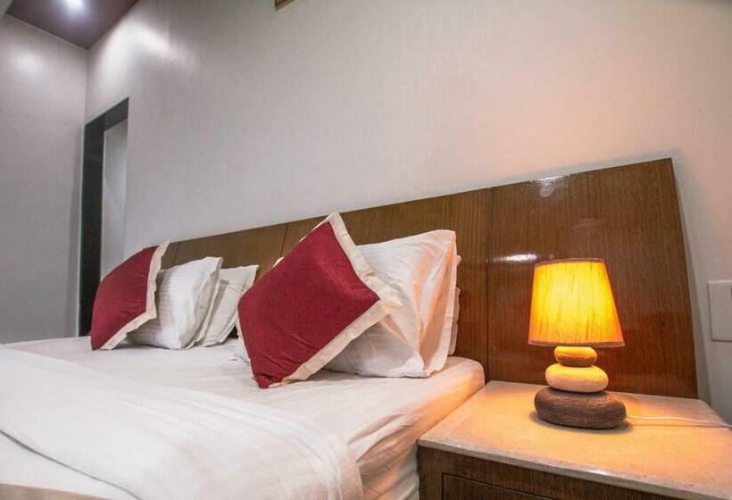 בית מלון כפרי Illusion Inn