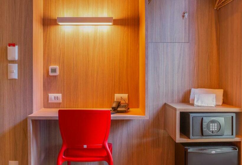 호텔 Moov Porto Alegre