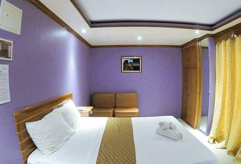 Reddoorz Plus @ Taj Hotel Tuguegarao