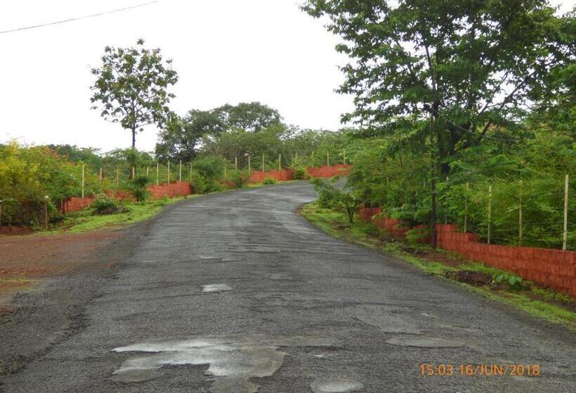 فندق صغير Pinacle Inn