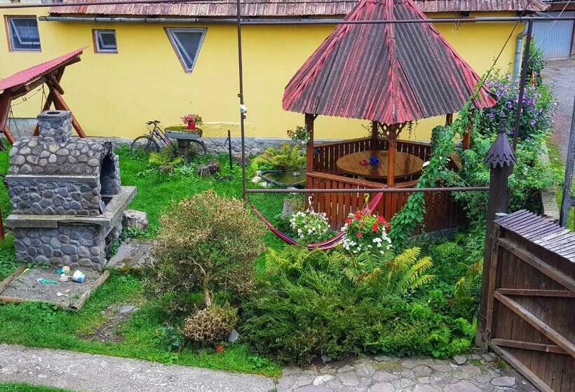 تختخواب و صبحانه Eszter Panzió