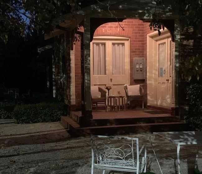 住宿加早餐  Howlong Old Post Office Luxury Suite