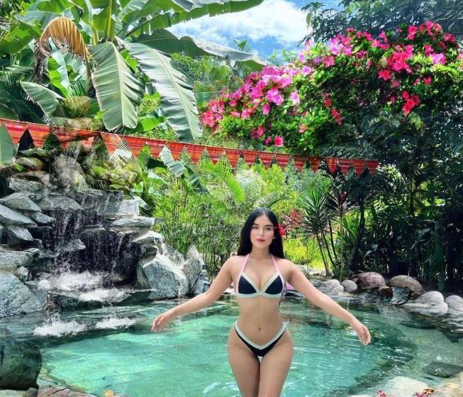 هتل Hosteria El Edén De Maria Isabel